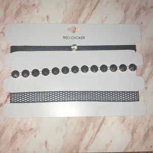 Trio choker set